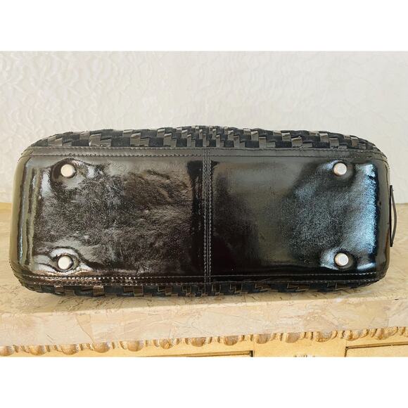 Cole Haan black Genevieve woven leather triangle shape shoulder bag - Picture 6 of 9